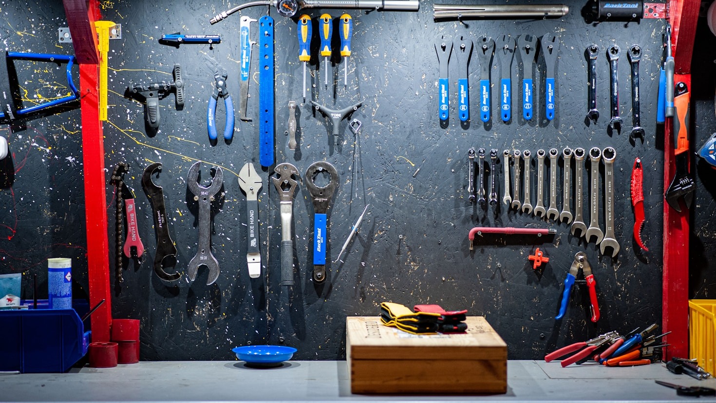 Signs Your Home Needs a Professional Handyman